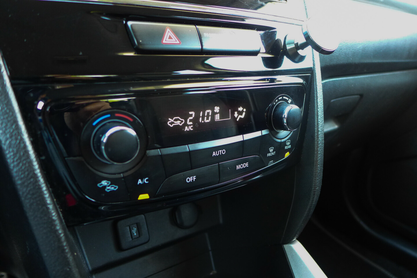Suzuki-Vitara-30