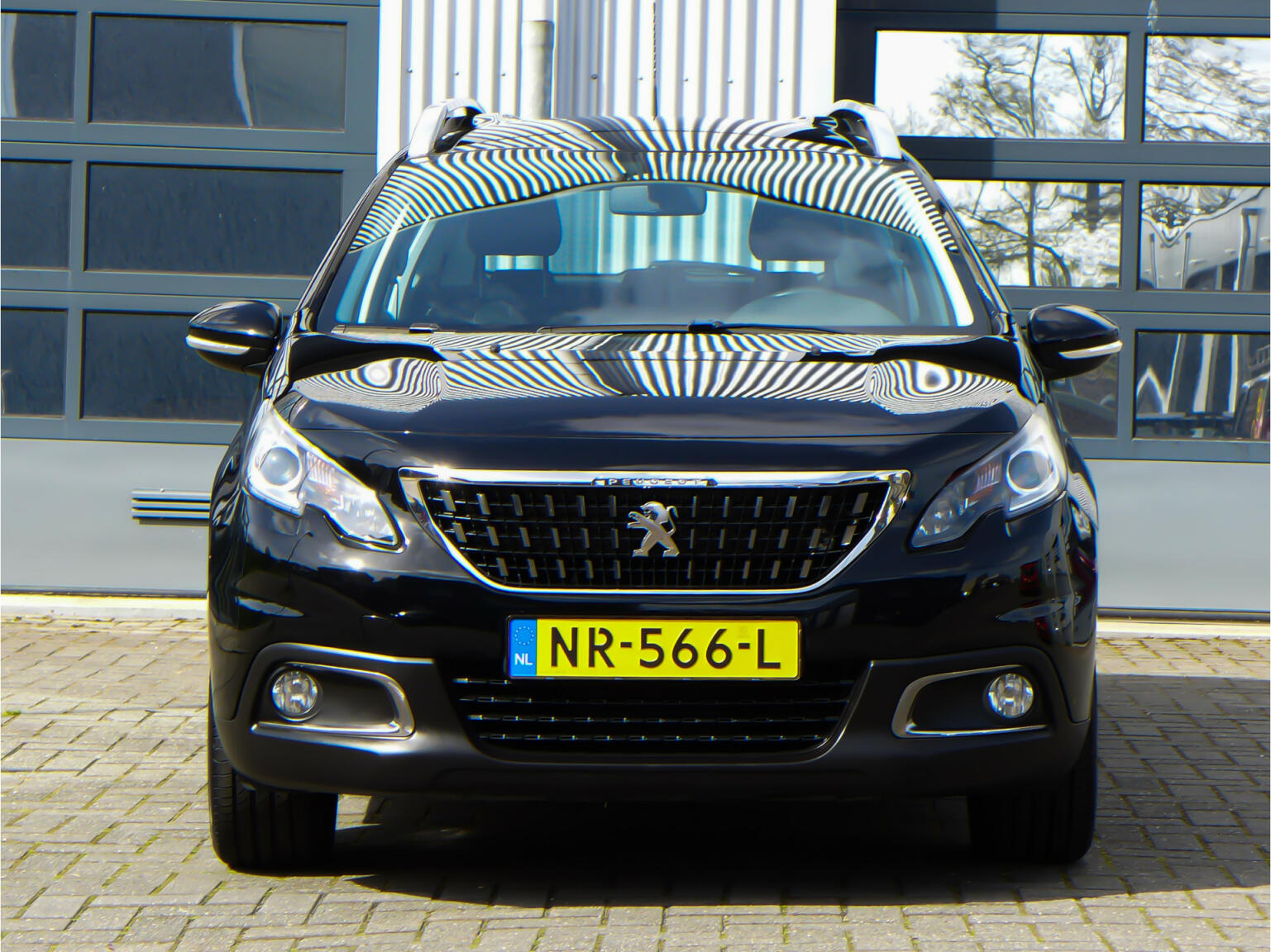 Peugeot-2008-1